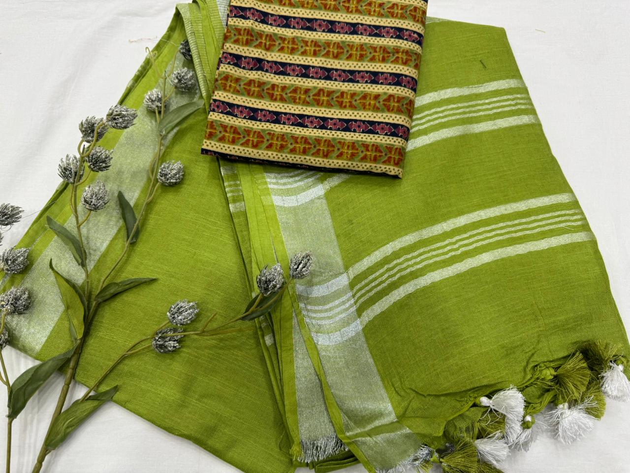 Plain Cotton Linen Saree Wholesale in Lime Green – Lightweight Handcrafted Designer Linen Saree for Boutiques & Retailers | Fabtexs